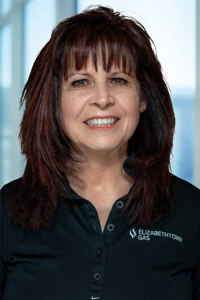 Mary Schneider headshot photo